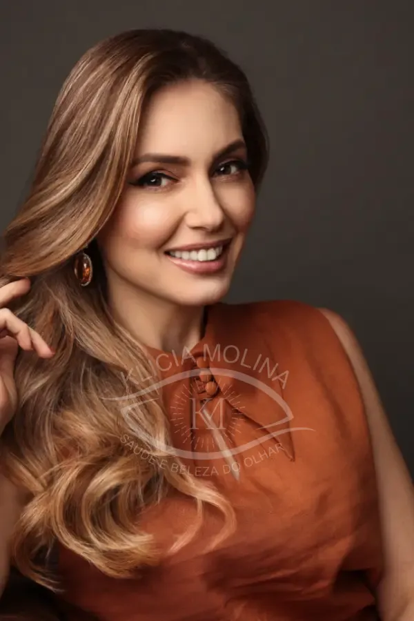 Klicia que olha nos olhos